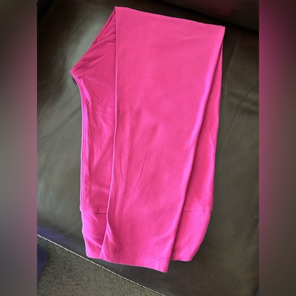 Lot of LulaRoe Leggings - Tall and Curvy (never worn) - Picture 13 of 14